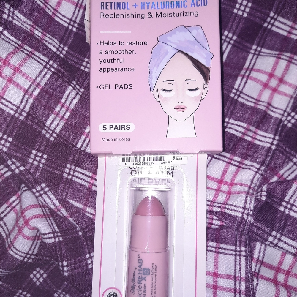 Under eye gel pads and cuticle balm
